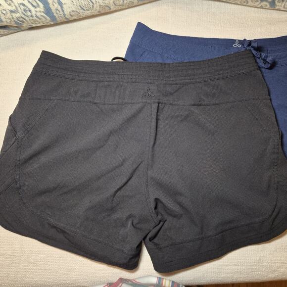 2 Pairs Prana Running Shorts Women S Large‎ Navy And Black - Picture 3 of 7